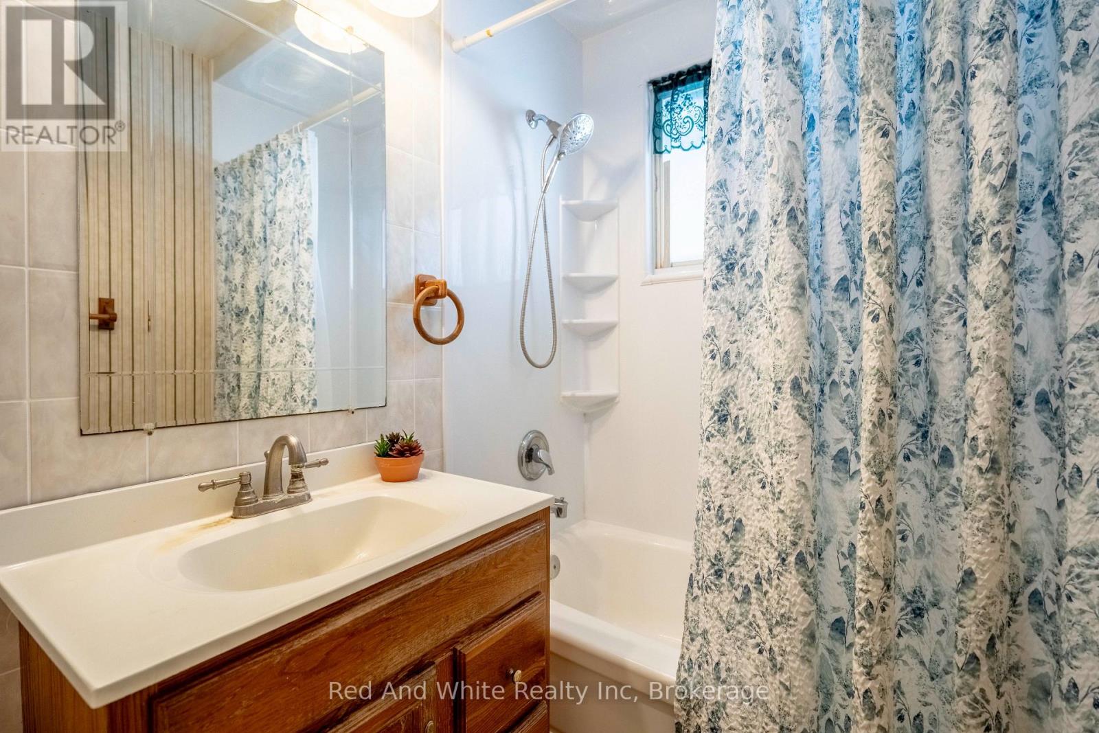 1034 Winterhalt Avenue, Cambridge, Ontario  N3H 4J9 - Photo 20 - X13040052