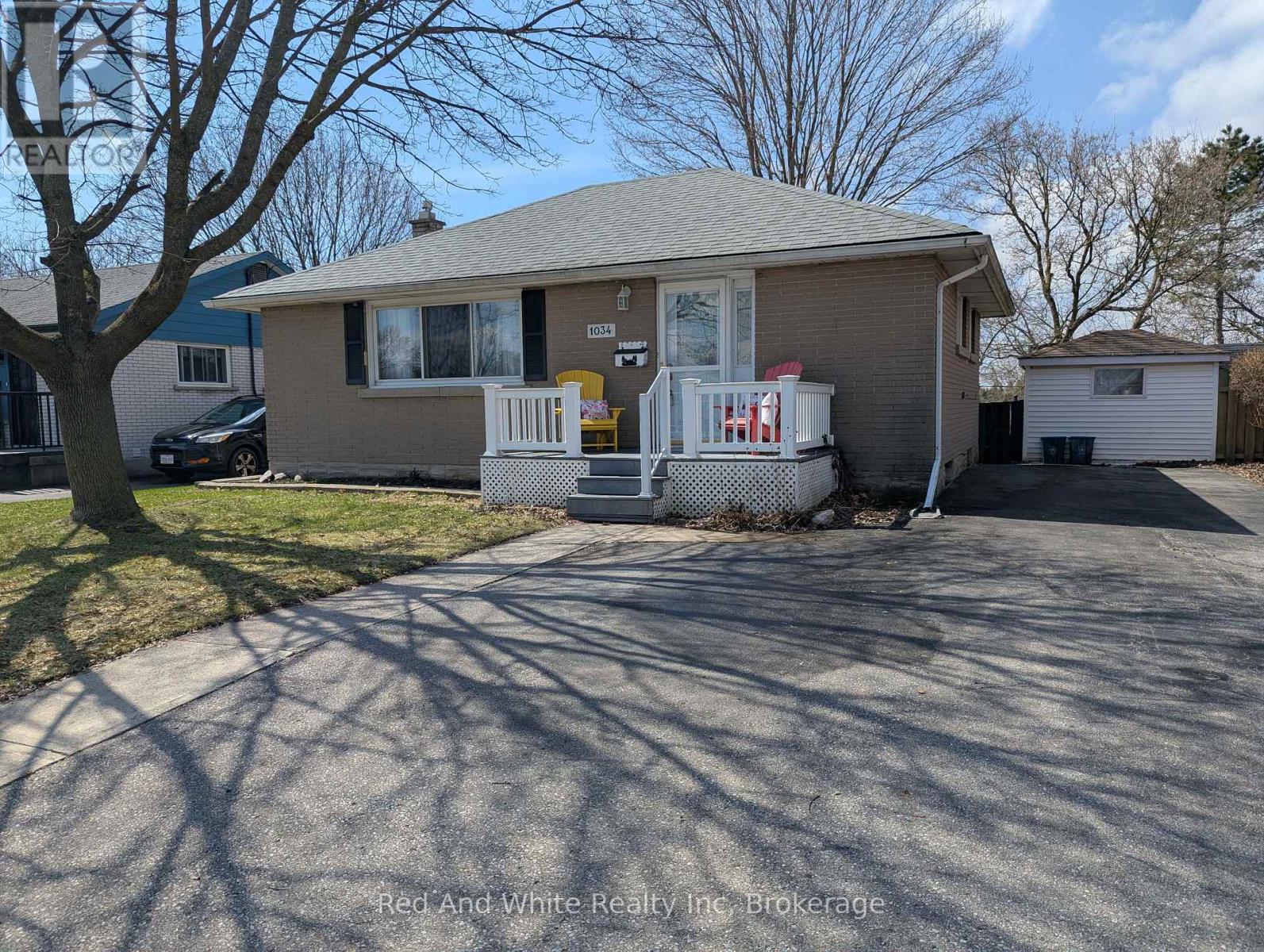 1034 Winterhalt Avenue, Cambridge, Ontario  N3H 4J9 - Photo 3 - X13040052