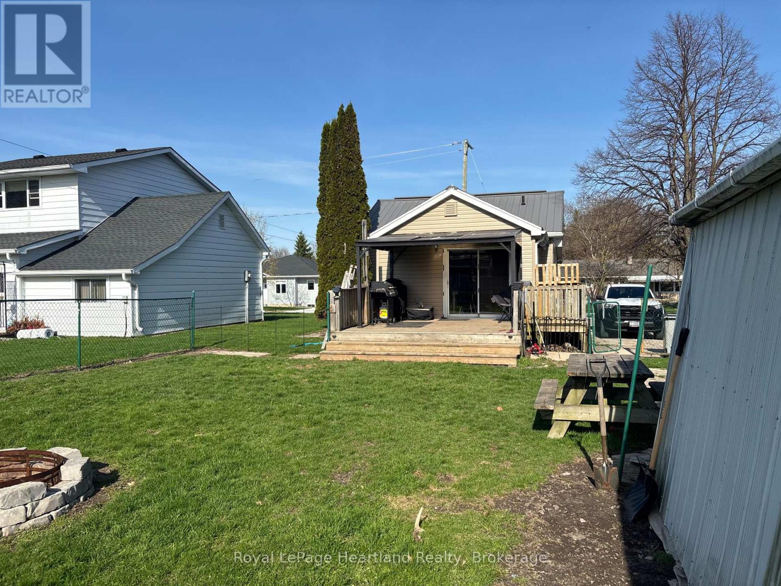 38 Goshen Street S, Bluewater, Ontario  N0M 2T0 - Photo 15 - X13040128