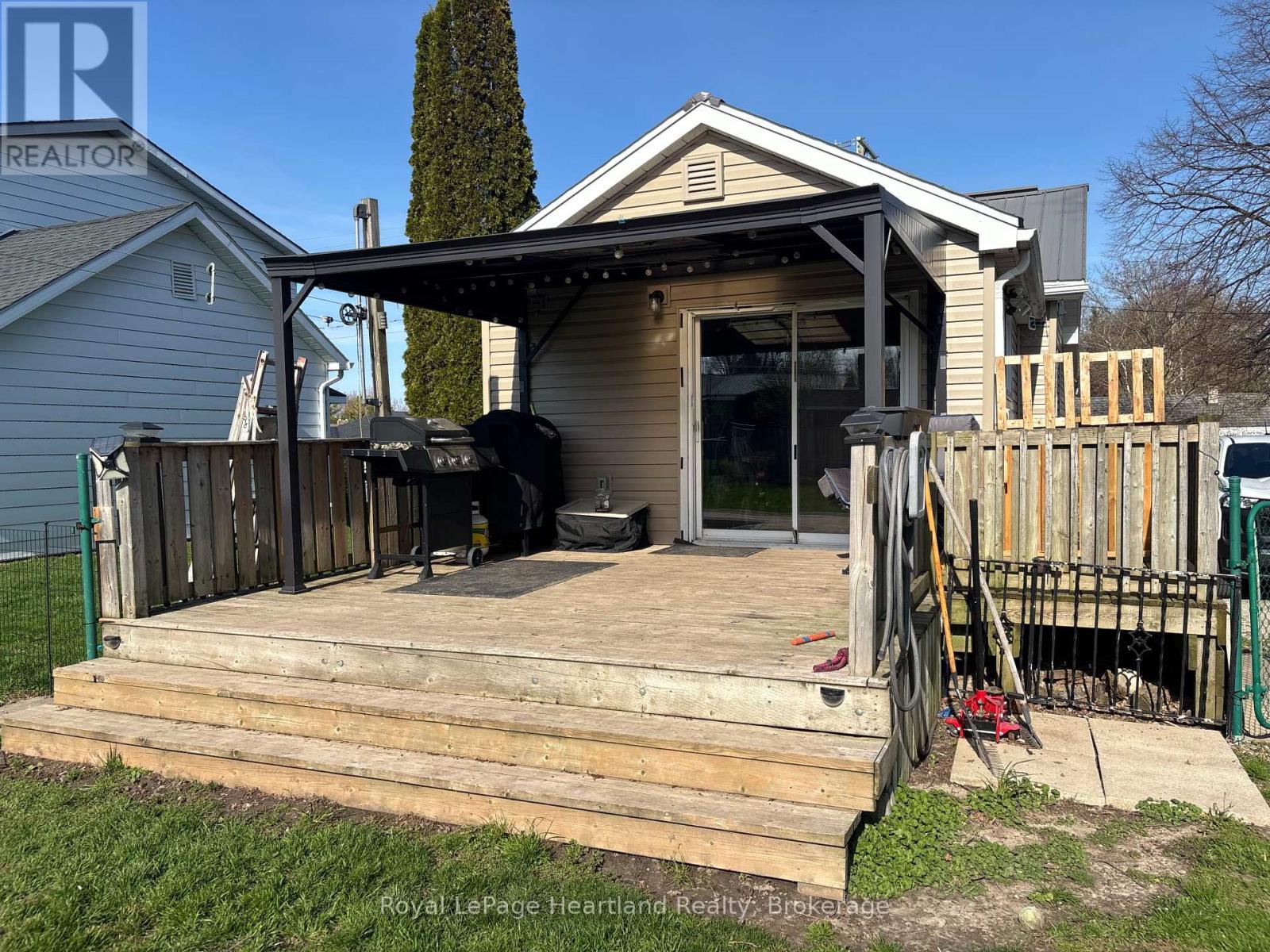 38 Goshen Street S, Bluewater, Ontario  N0M 2T0 - Photo 16 - X13040128