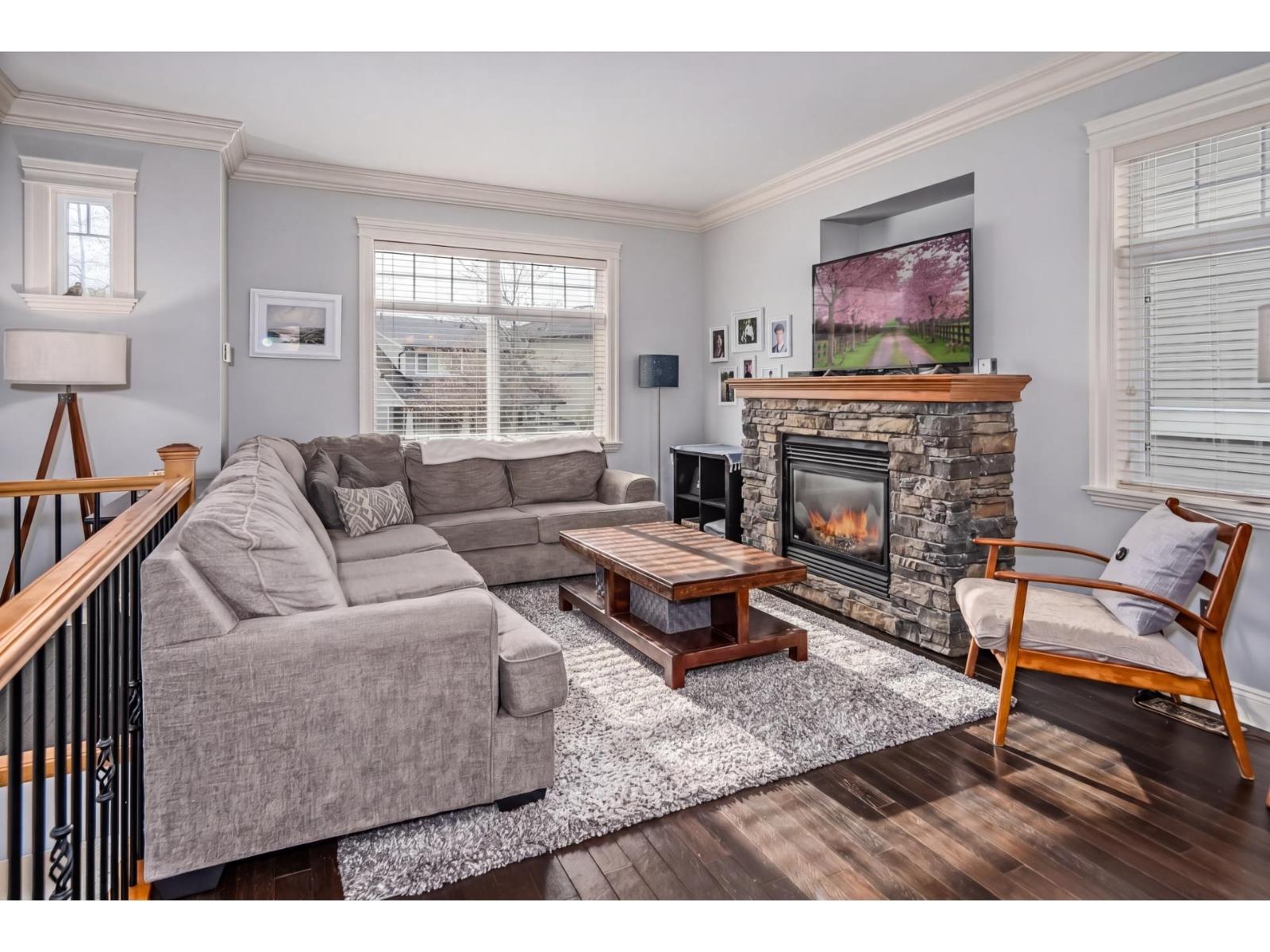 4364 Meighen Place, Abbotsford, British Columbia  V3G 0A8 - Photo 2 - R3115057