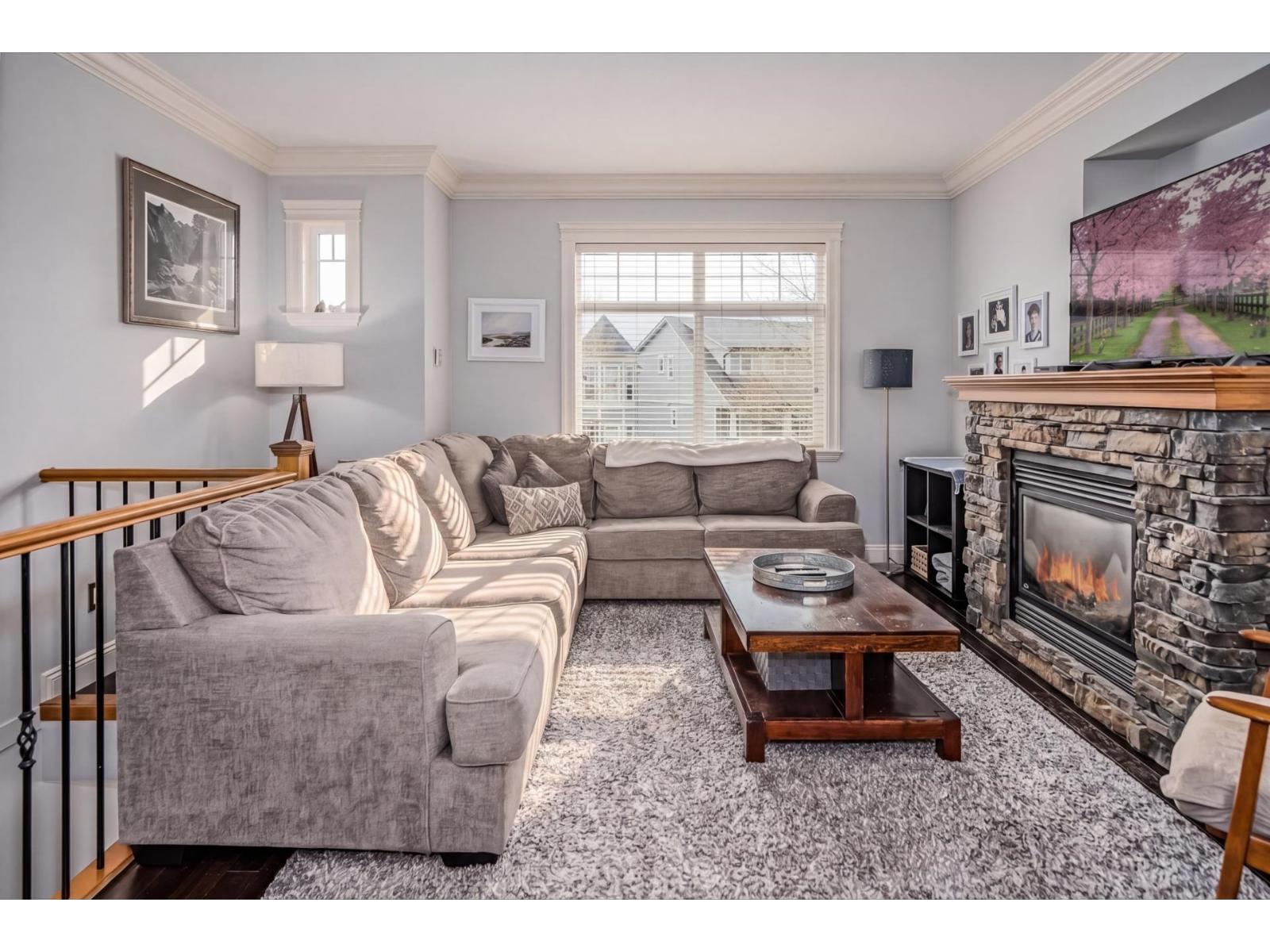 4364 Meighen Place, Abbotsford, British Columbia  V3G 0A8 - Photo 3 - R3115057