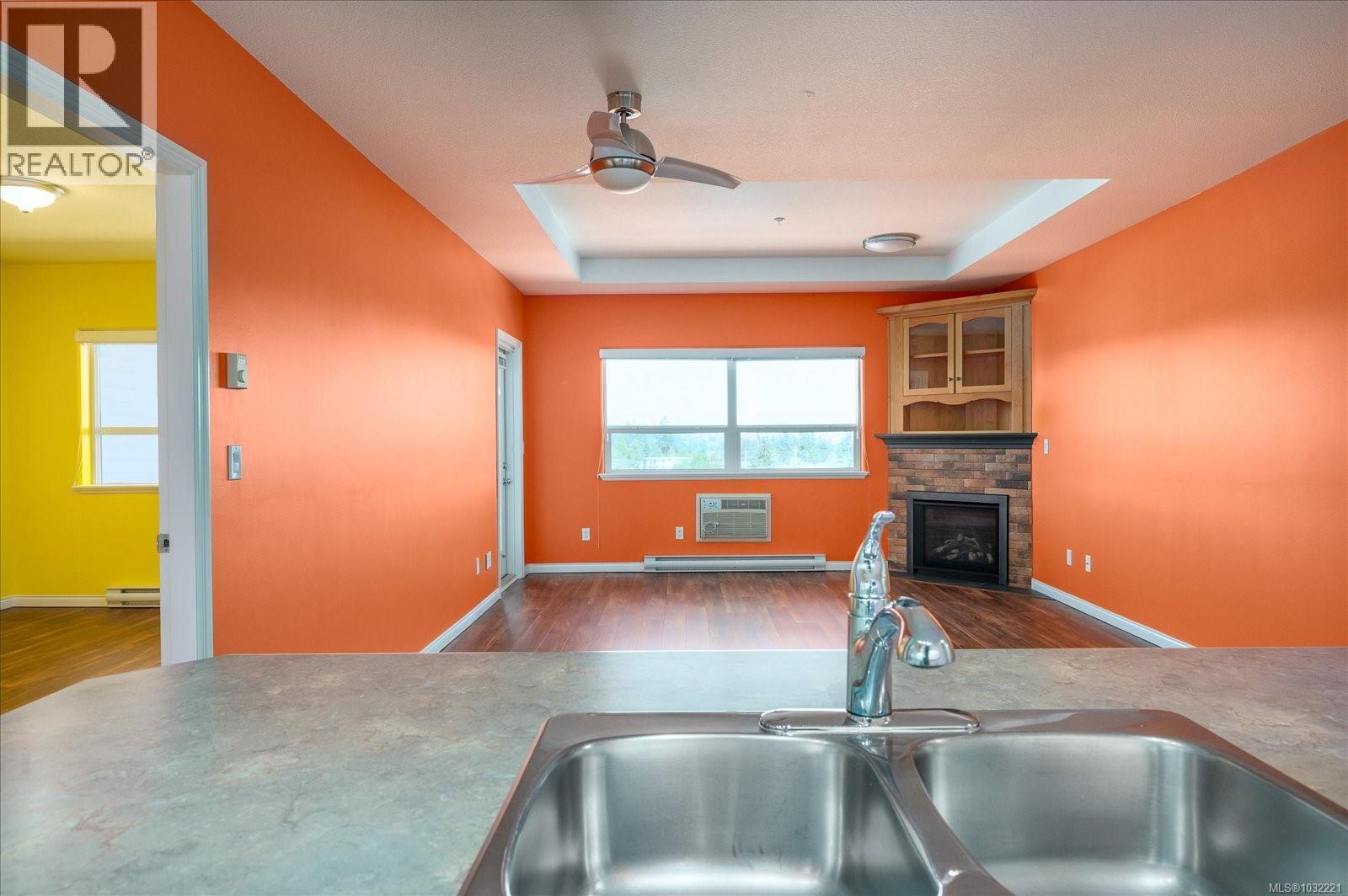 311 1633 Dufferin Cres, Nanaimo, British Columbia  V9S 5T4 - Photo 7 - 1032221