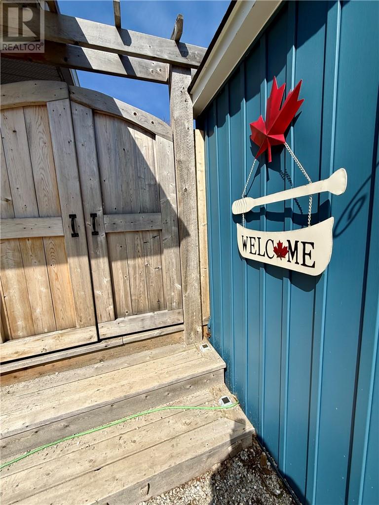 50 Scotts Bluff, Evansville, Ontario  P0P 1E0 - Photo 8 - 2127278