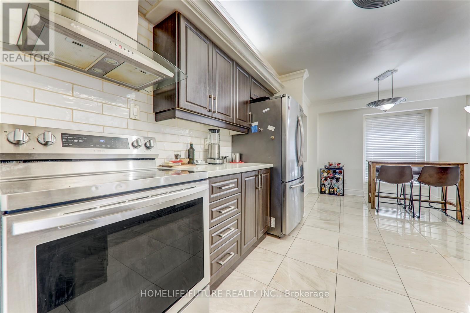 290 Braymore Boulevard, Toronto, Ontario  M1B 2H4 - Photo 12 - E13040018