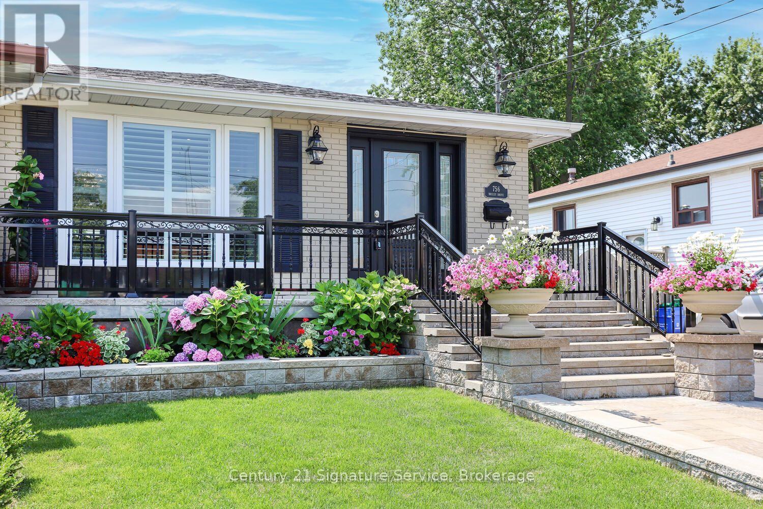 756 BREEZY DRIVE, Pickering, Ontario