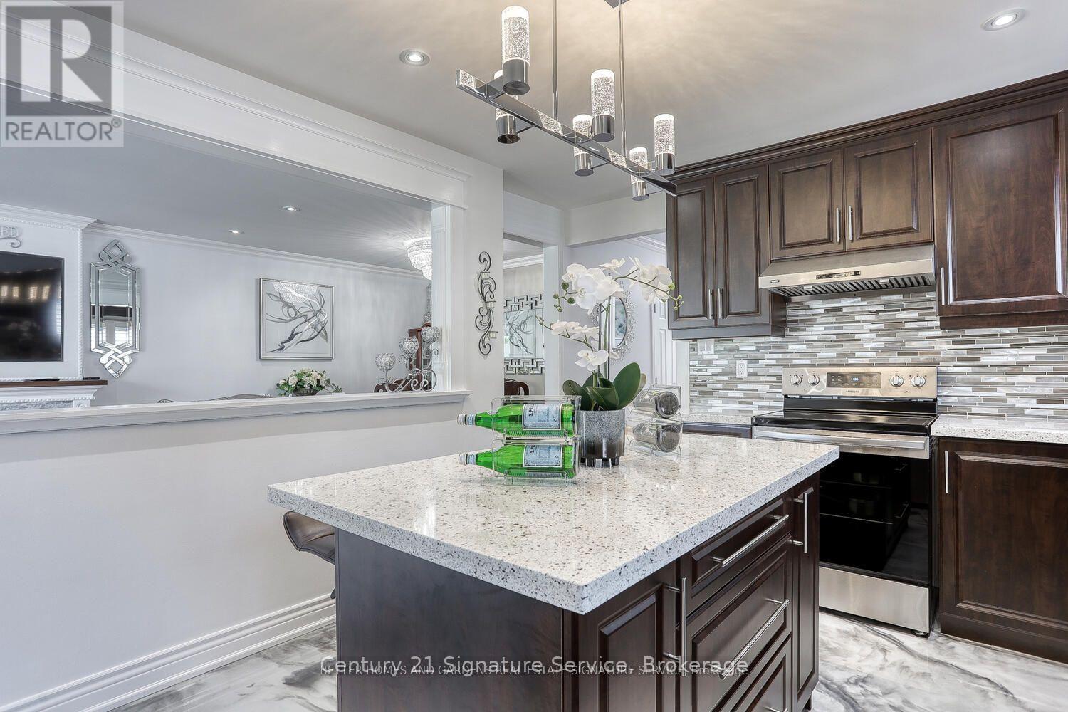 756 Breezy Drive, Pickering, Ontario  L1W 2X7 - Photo 13 - E13040040