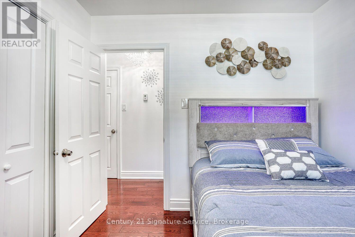 756 Breezy Drive, Pickering, Ontario  L1W 2X7 - Photo 17 - E13040040