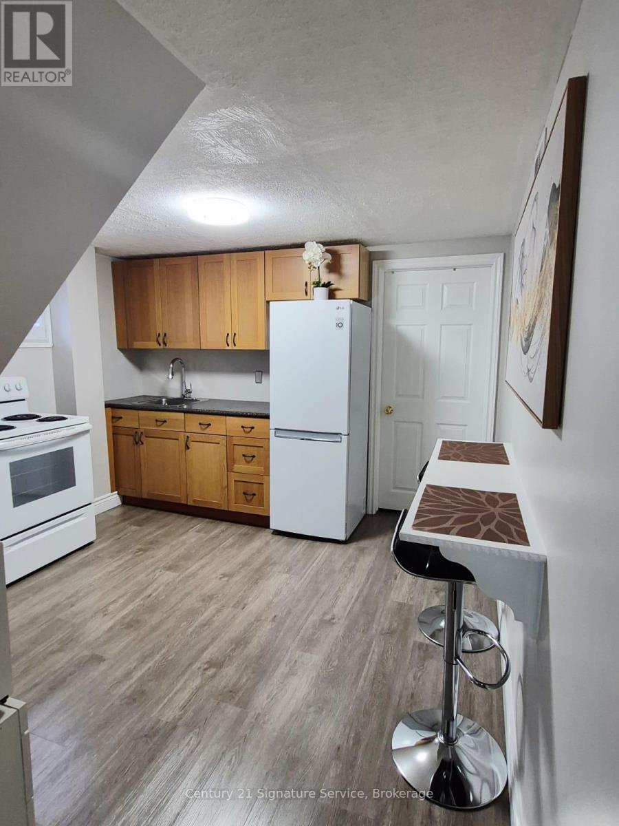 756 Breezy Drive, Pickering, Ontario  L1W 2X7 - Photo 23 - E13040040