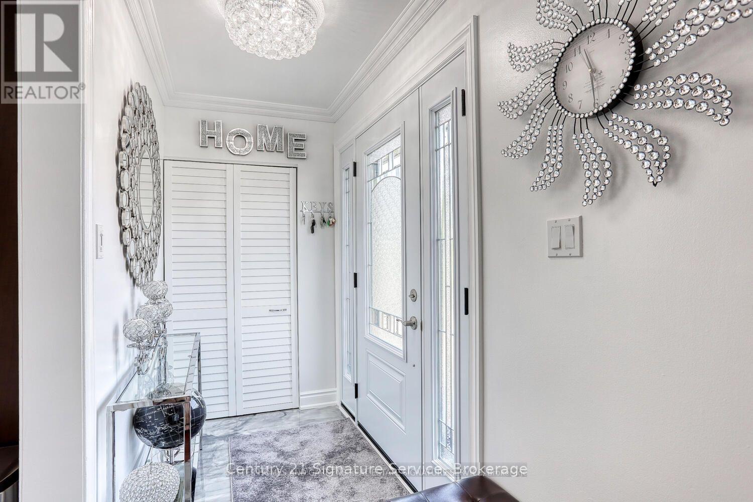 756 Breezy Drive, Pickering, Ontario  L1W 2X7 - Photo 4 - E13040040