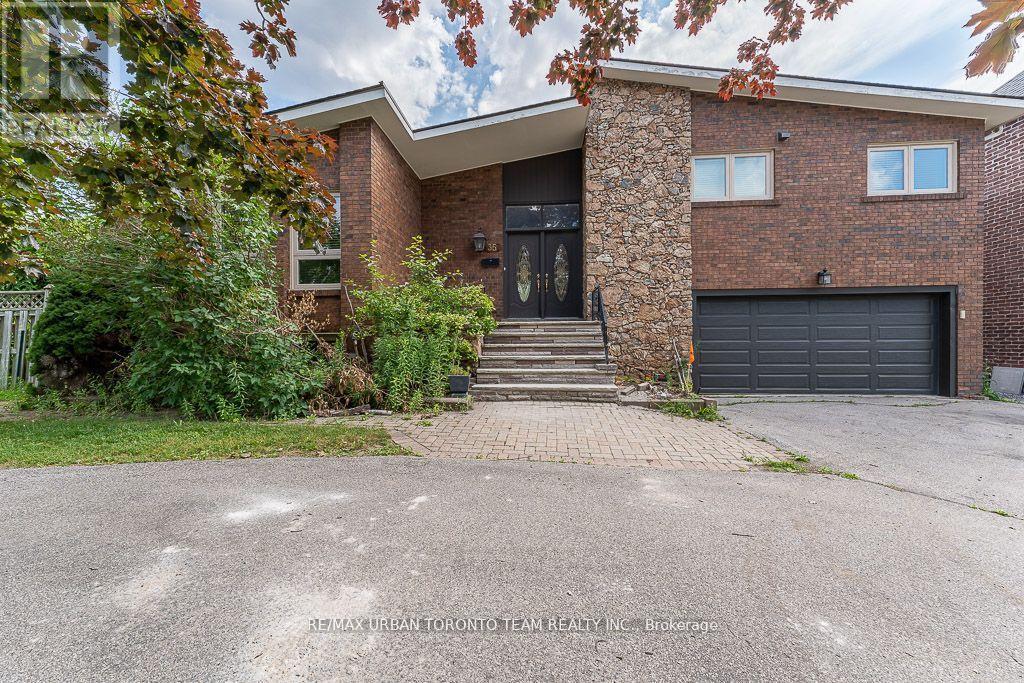 35 BRUMWELL STREET, Toronto, Ontario