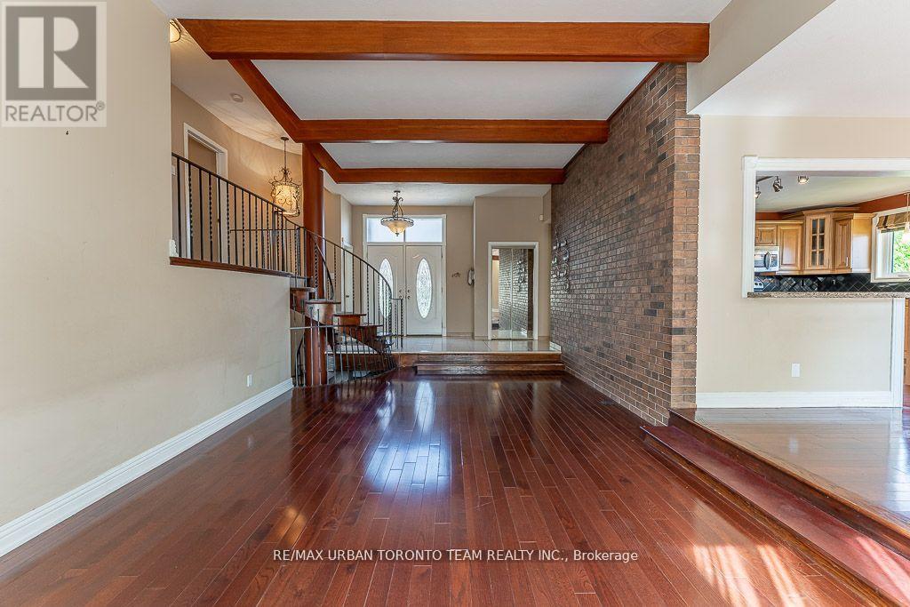 35 Brumwell Street, Toronto, Ontario  M1C 2K7 - Photo 10 - E13040162