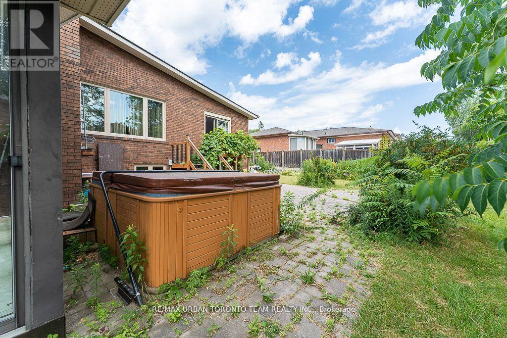 35 Brumwell Street, Toronto, Ontario  M1C 2K7 - Photo 42 - E13040162