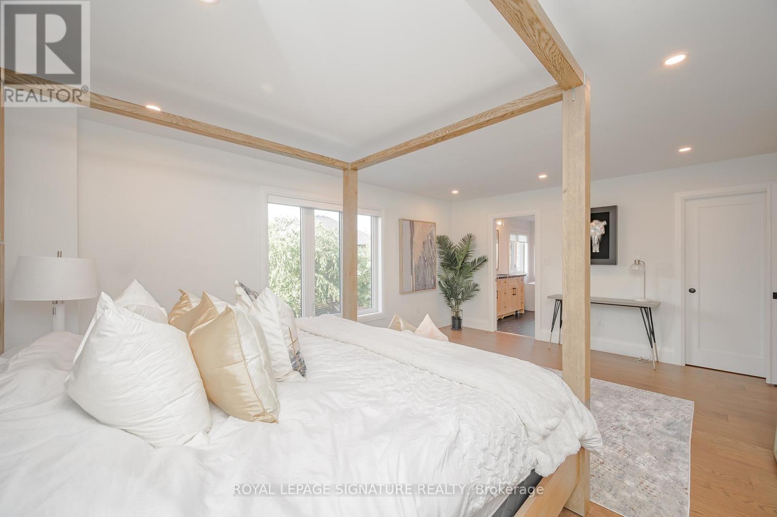 2324 Hilltop Lane, Oakville, Ontario  L6M 3M8 - Photo 18 - W13035778