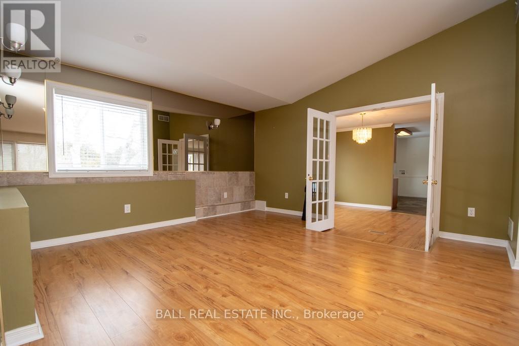 1684 Sherbrooke Street, Peterborough, Ontario  K9J 6X4 - Photo 16 - X12434530