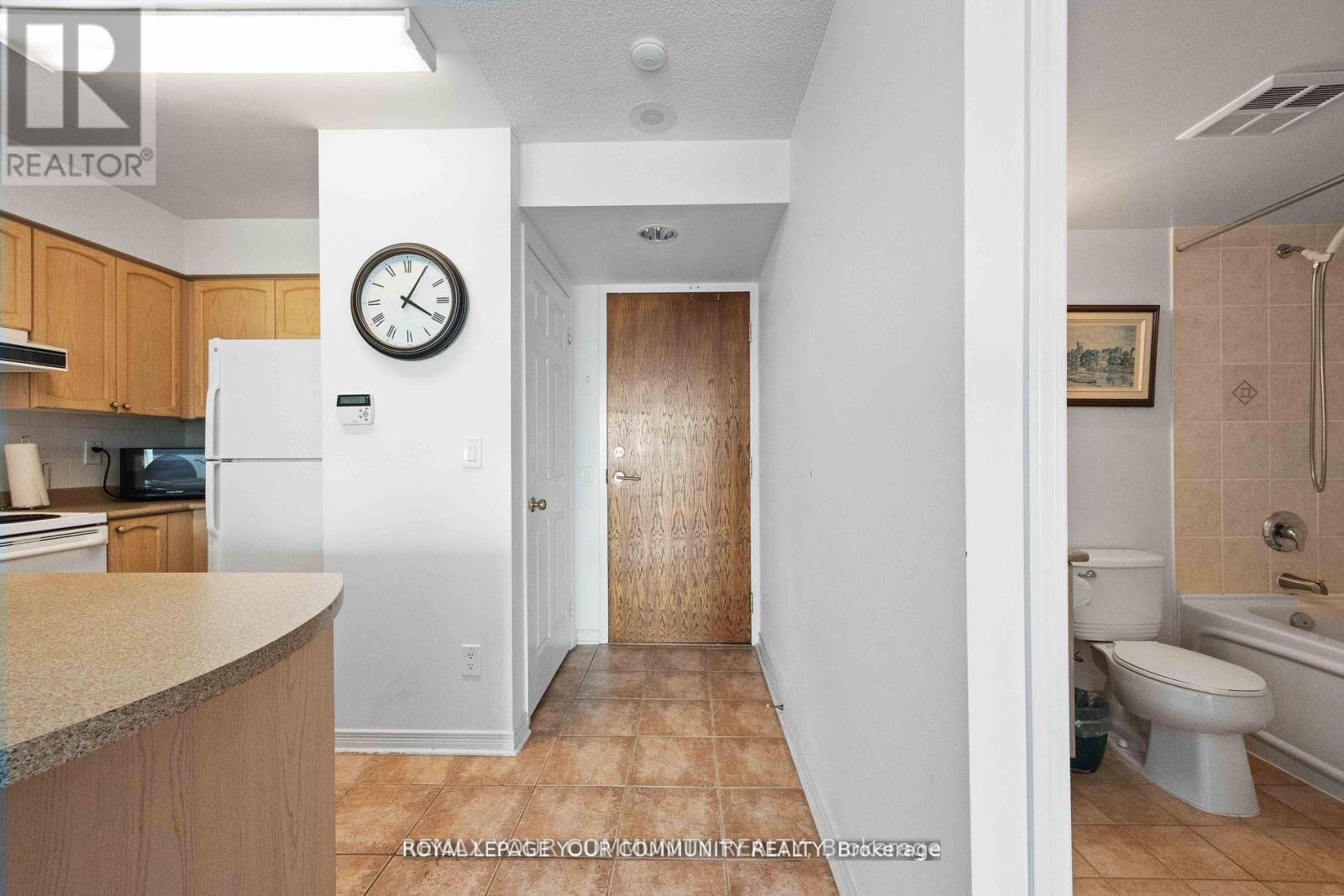 909 - 23 Oneida Crescent, Richmond Hill (Langstaff), Ontario  L4B 0A2 - Photo 3 - N13039996