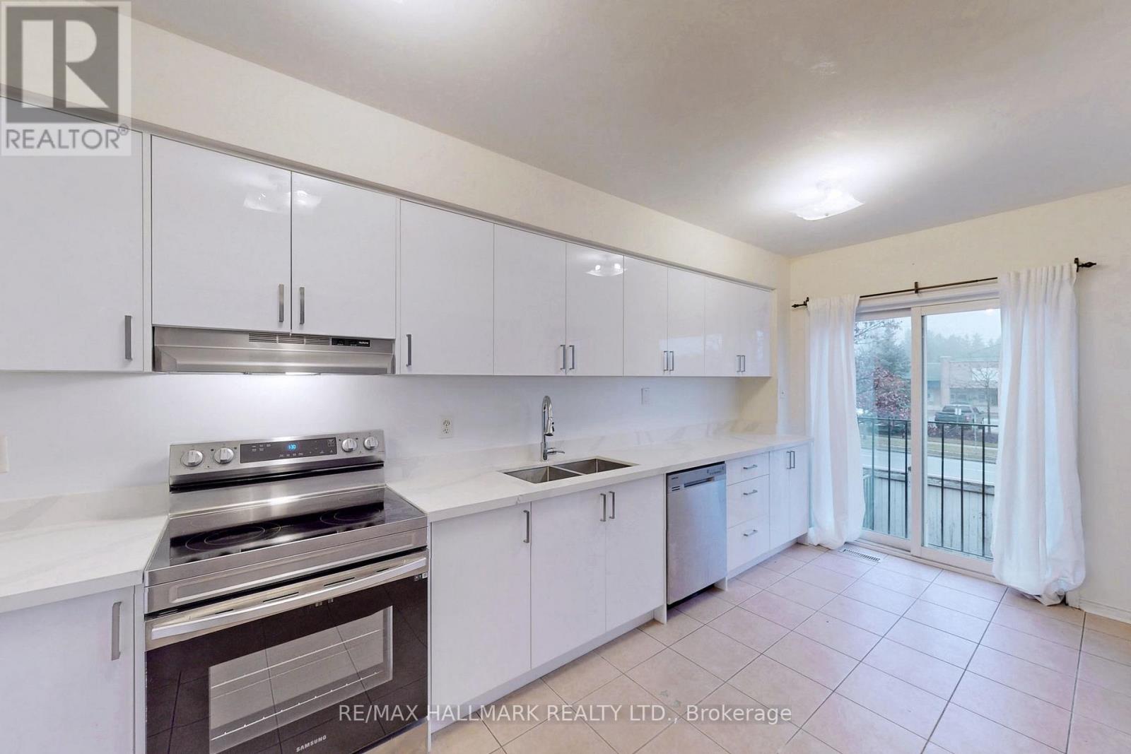 55 Walkview Crescent, Richmond Hill, Ontario  L4E 4H6 - Photo 20 - N13040048