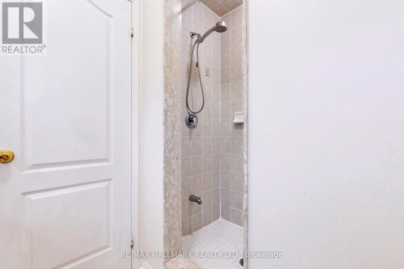 55 Walkview Crescent, Richmond Hill, Ontario  L4E 4H6 - Photo 27 - N13040048