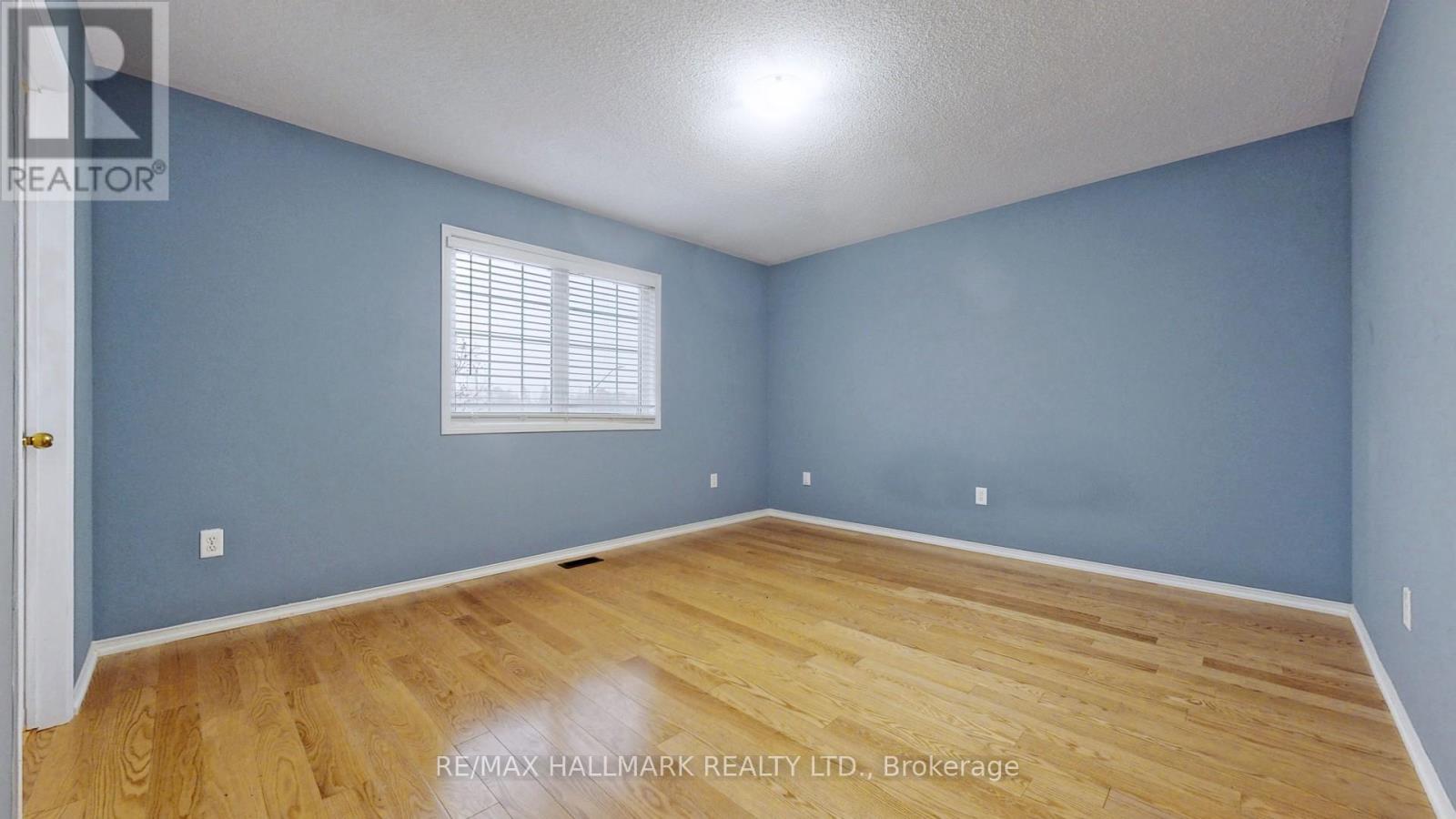 55 Walkview Crescent, Richmond Hill, Ontario  L4E 4H6 - Photo 6 - N13040048