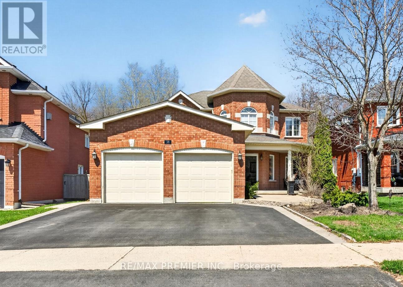 38 HELMSDALE AVENUE, vaughan (maple), Ontario