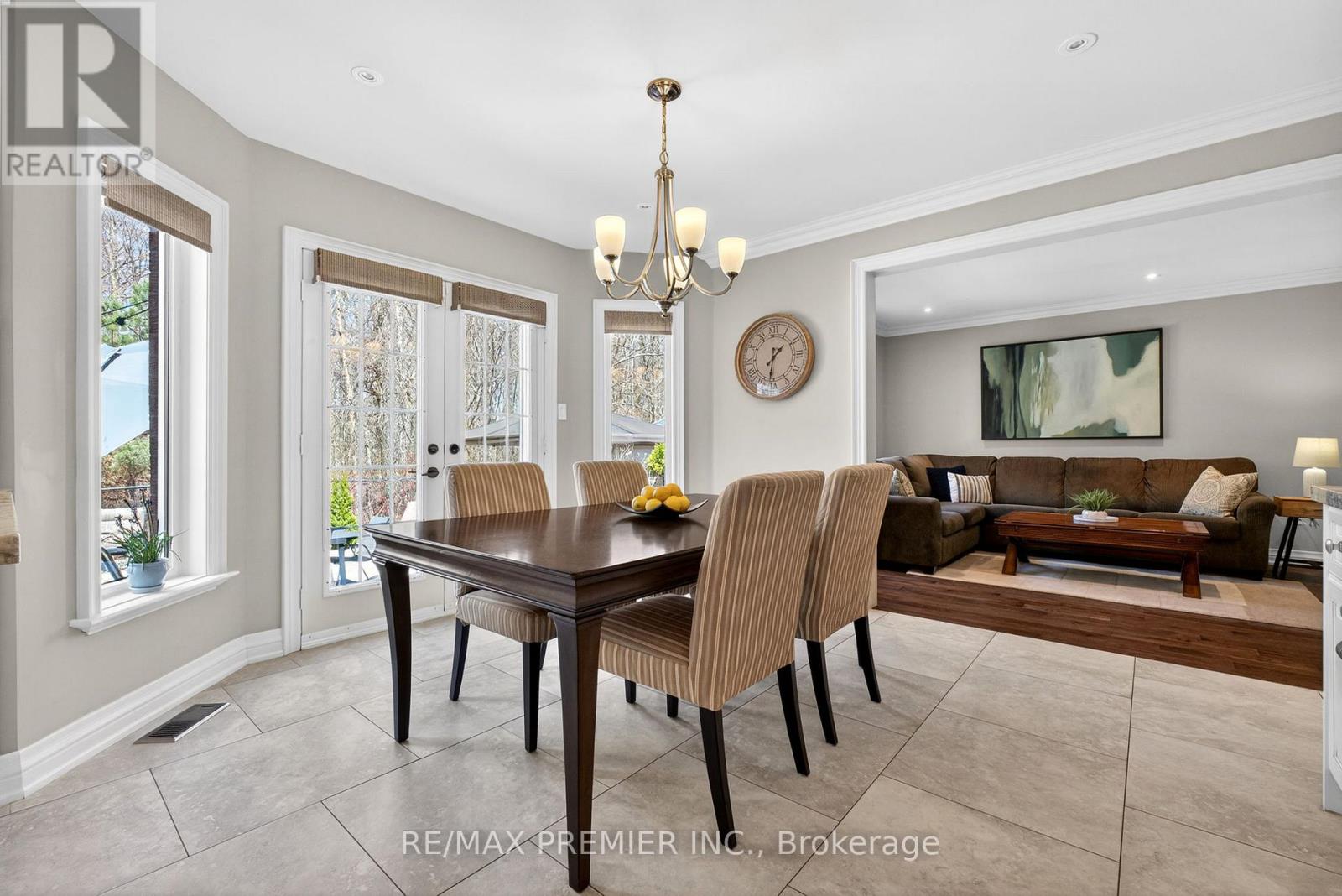 38 Helmsdale Avenue, Vaughan (Maple), Ontario  L6A 2G5 - Photo 17 - N13040136