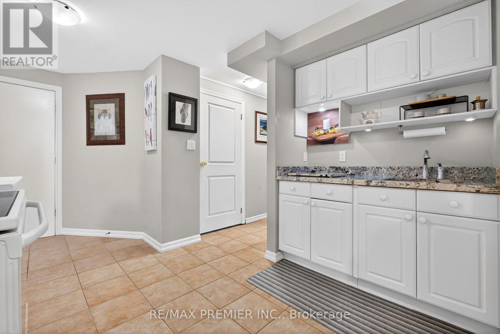 38 Helmsdale Avenue, Vaughan (Maple), Ontario  L6A 2G5 - Photo 42 - N13040136