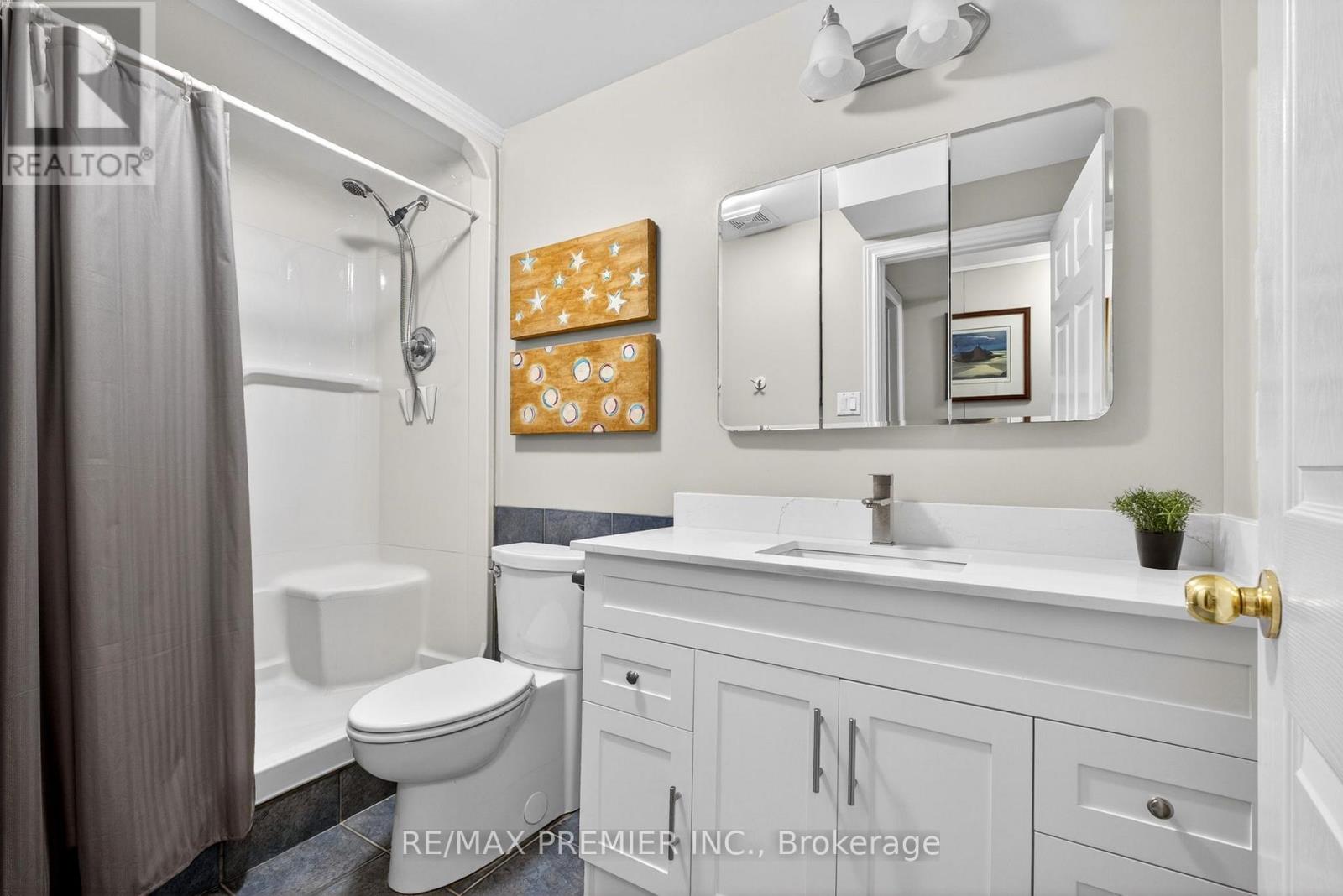 38 Helmsdale Avenue, Vaughan (Maple), Ontario  L6A 2G5 - Photo 43 - N13040136