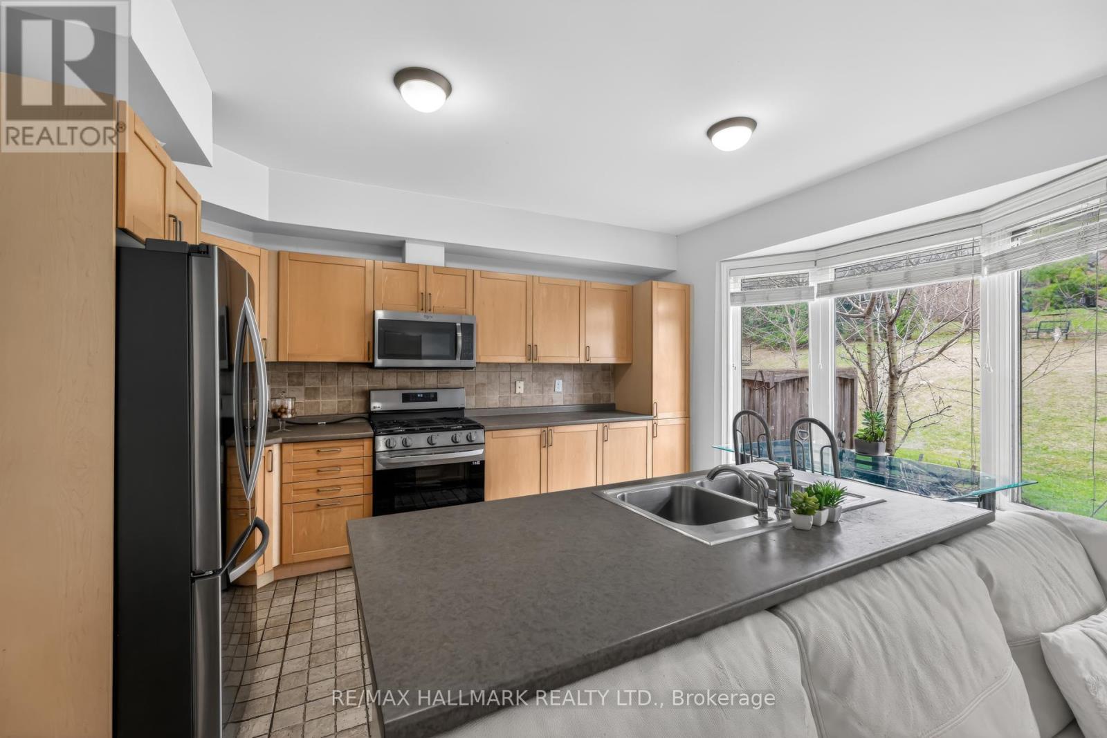 76 Westbury Court, Richmond Hill, Ontario  L4S 2L2 - Photo 15 - N13040170