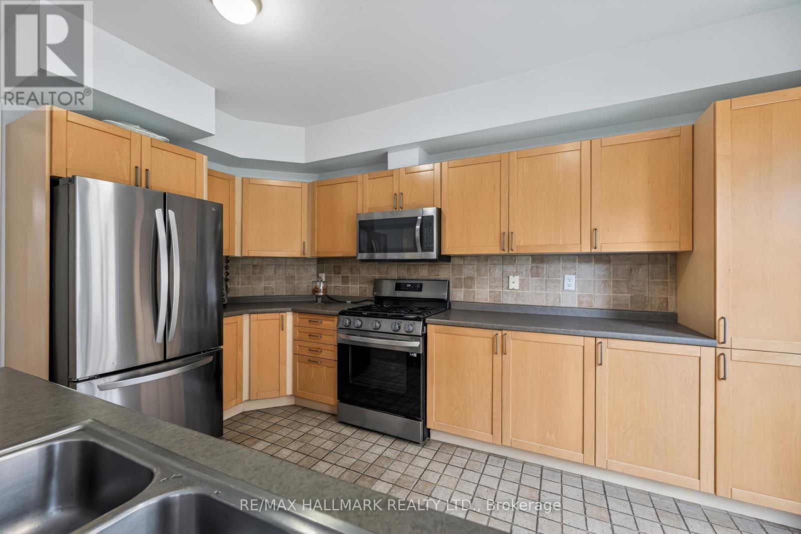 76 Westbury Court, Richmond Hill, Ontario  L4S 2L2 - Photo 18 - N13040170