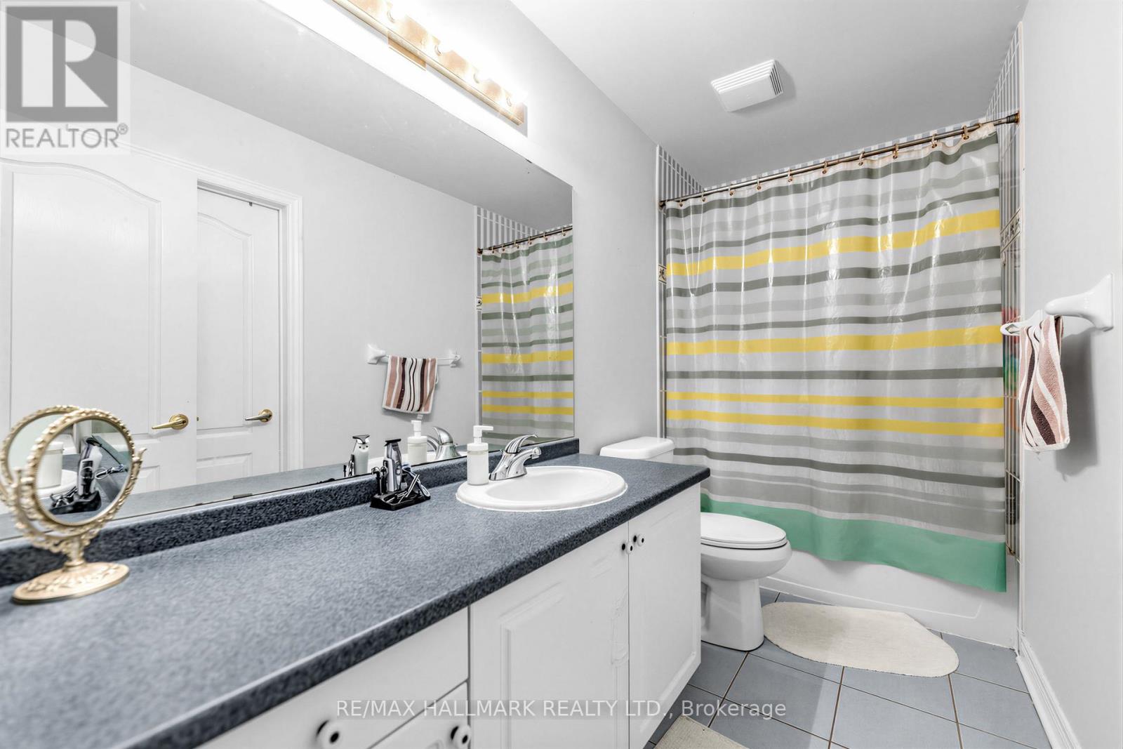 76 Westbury Court, Richmond Hill, Ontario  L4S 2L2 - Photo 34 - N13040170