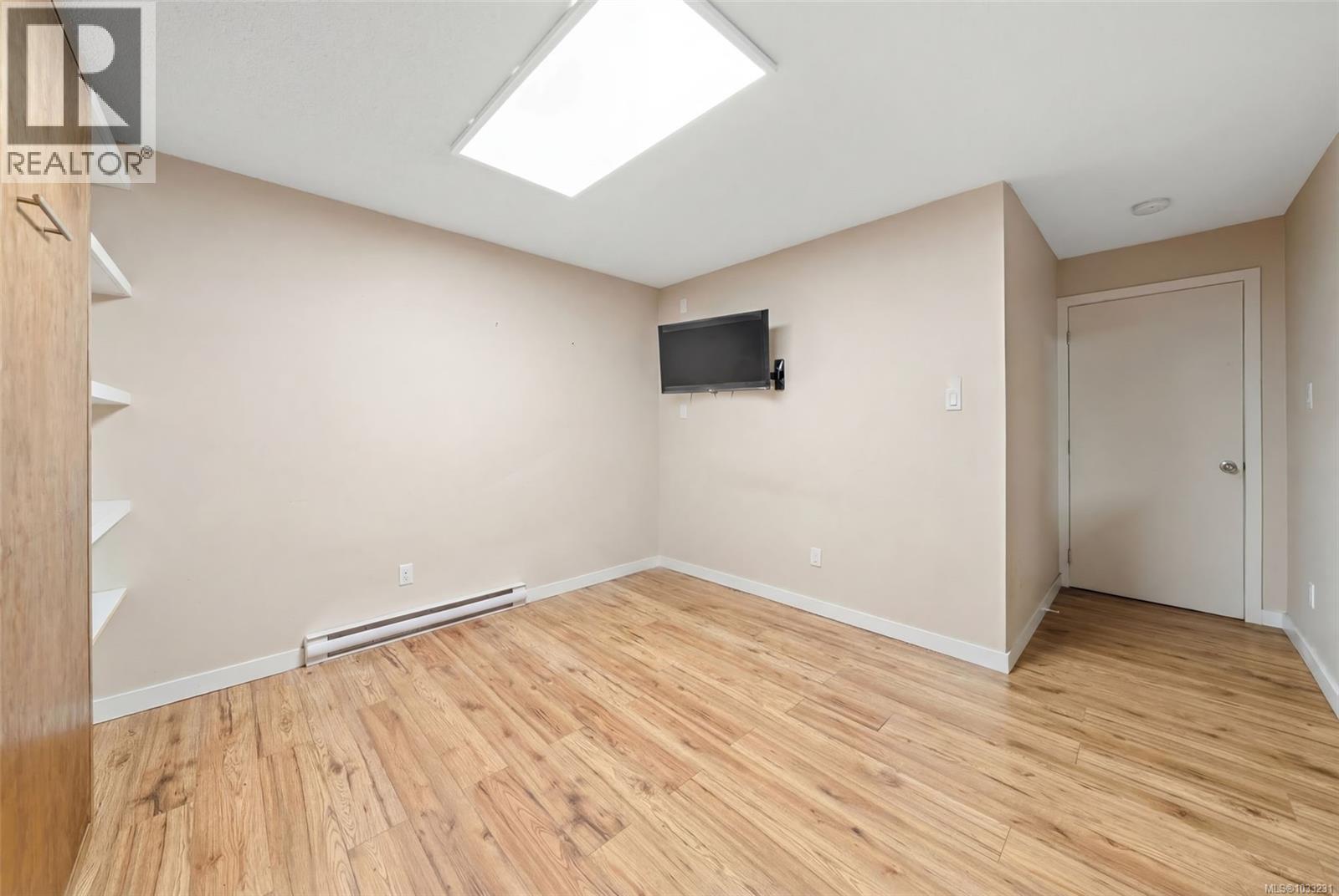 103 3235 Quadra St, Saanich, British Columbia  V8X 1G4 - Photo 19 - 1033231