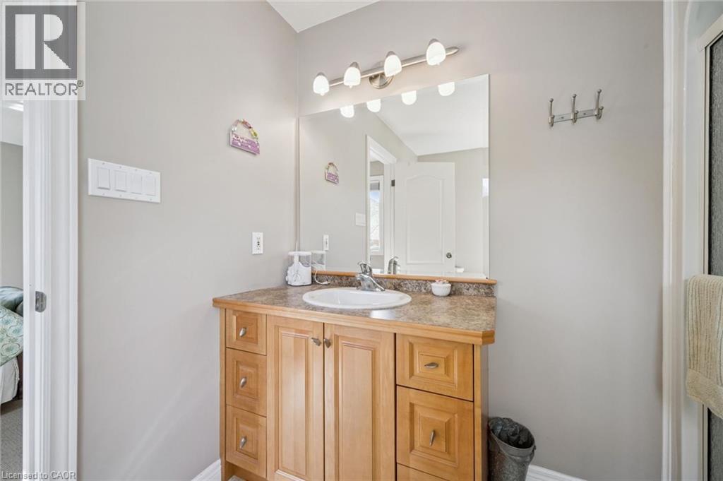 302 E Red Osier Road, Waterloo, Ontario  N2V 2V7 - Photo 25 - 40823833