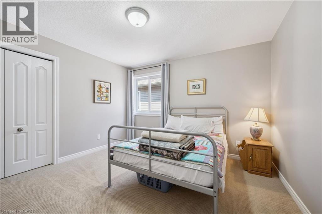 302 E Red Osier Road, Waterloo, Ontario  N2V 2V7 - Photo 26 - 40823833