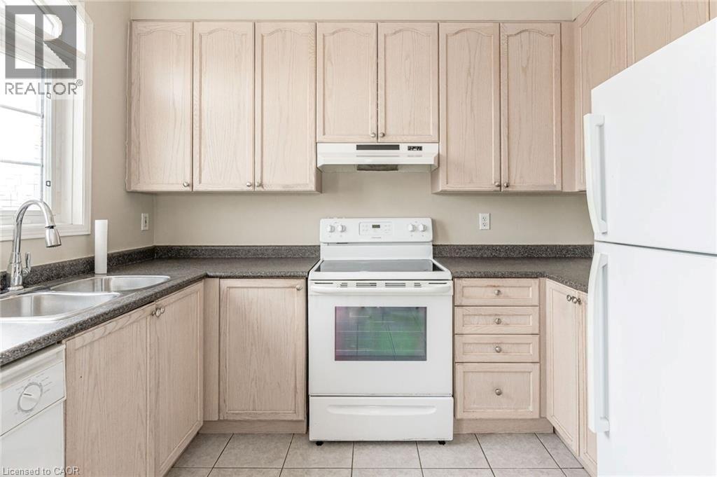 2367 Sutton Drive, Burlington, Ontario  L7L 6Y6 - Photo 16 - 40823421