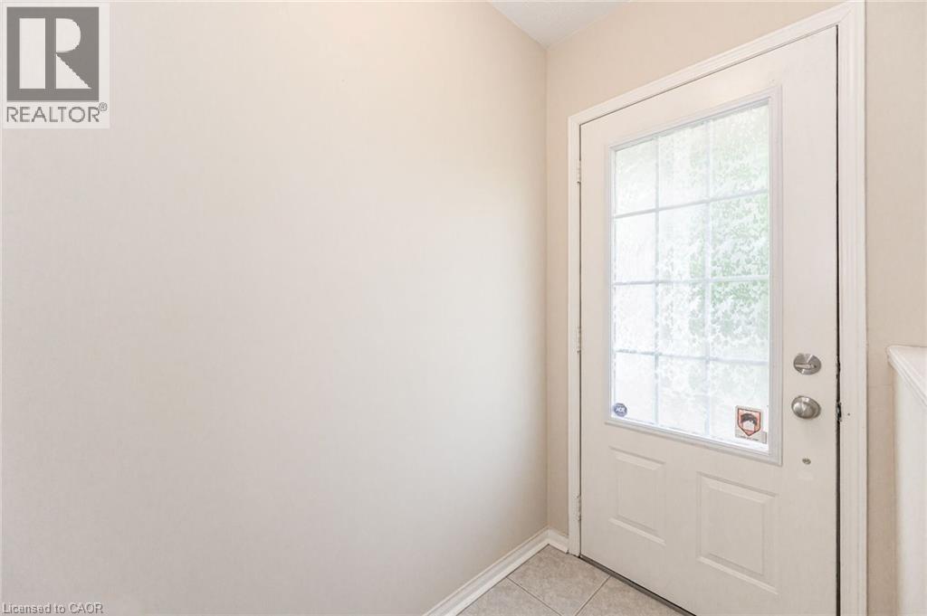 2367 Sutton Drive, Burlington, Ontario  L7L 6Y6 - Photo 9 - 40823421