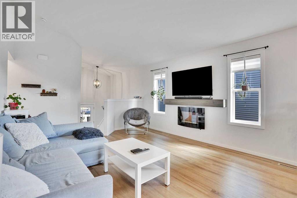 244 Thomlison Avenue, Red Deer, Alberta  T4P 3E6 - Photo 5 - A2304707