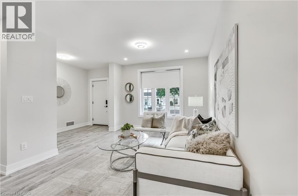 221 Rosslyn Avenue N, Hamilton, Ontario  L8L 7P8 - Photo 8 - 40823862