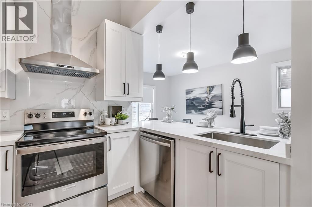 221 Rosslyn Avenue N, Hamilton, Ontario  L8L 7P8 - Photo 13 - 40823862