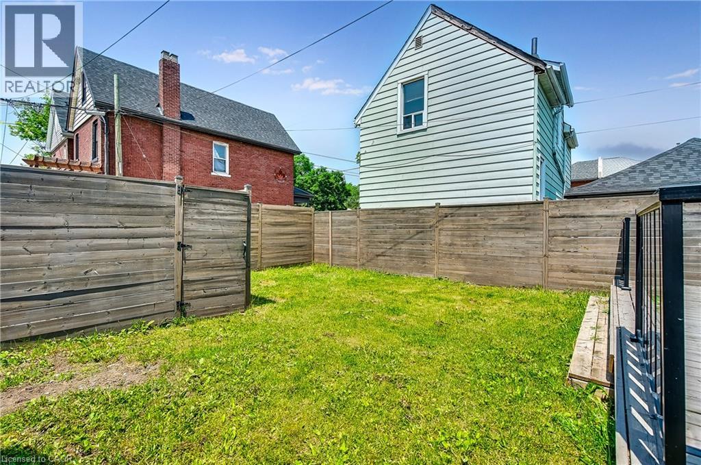 221 Rosslyn Avenue N, Hamilton, Ontario  L8L 7P8 - Photo 36 - 40823862