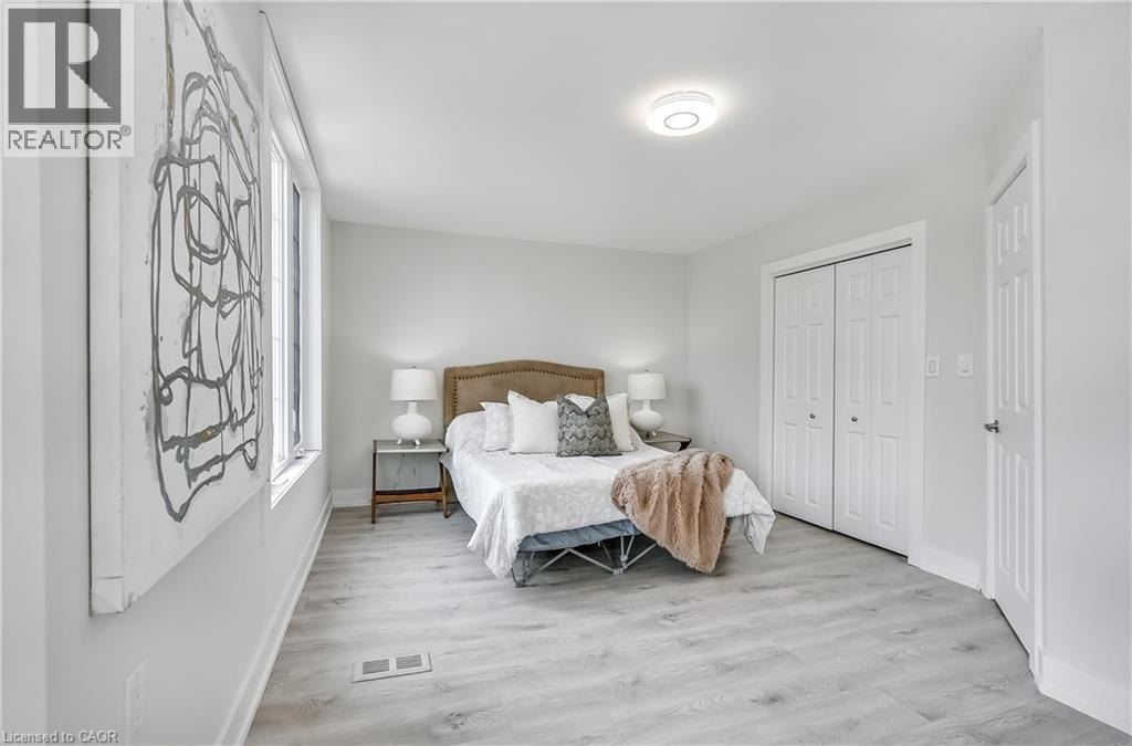 221 Rosslyn Avenue N, Hamilton, Ontario  L8L 7P8 - Photo 20 - 40823862