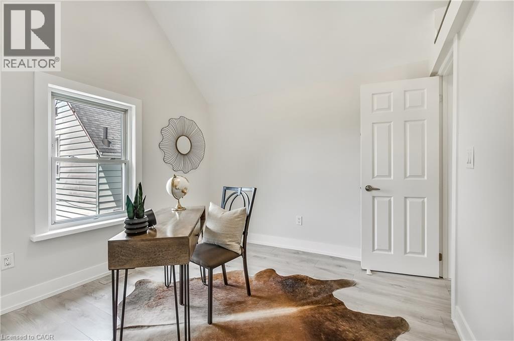 221 Rosslyn Avenue N, Hamilton, Ontario  L8L 7P8 - Photo 23 - 40823862