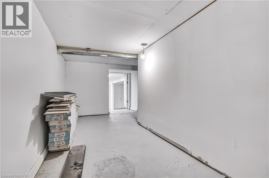 221 Rosslyn Avenue N, Hamilton, Ontario  L8L 7P8 - Photo 32 - 40823862