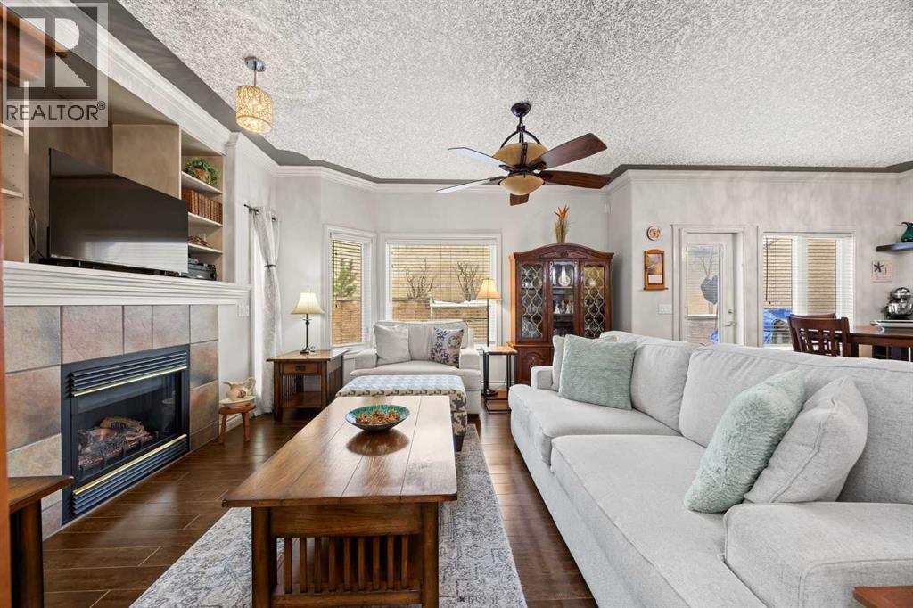 24, 100 Signature Way SW, Calgary, Alberta  T3H 2W6 - Photo 5 - A2292586