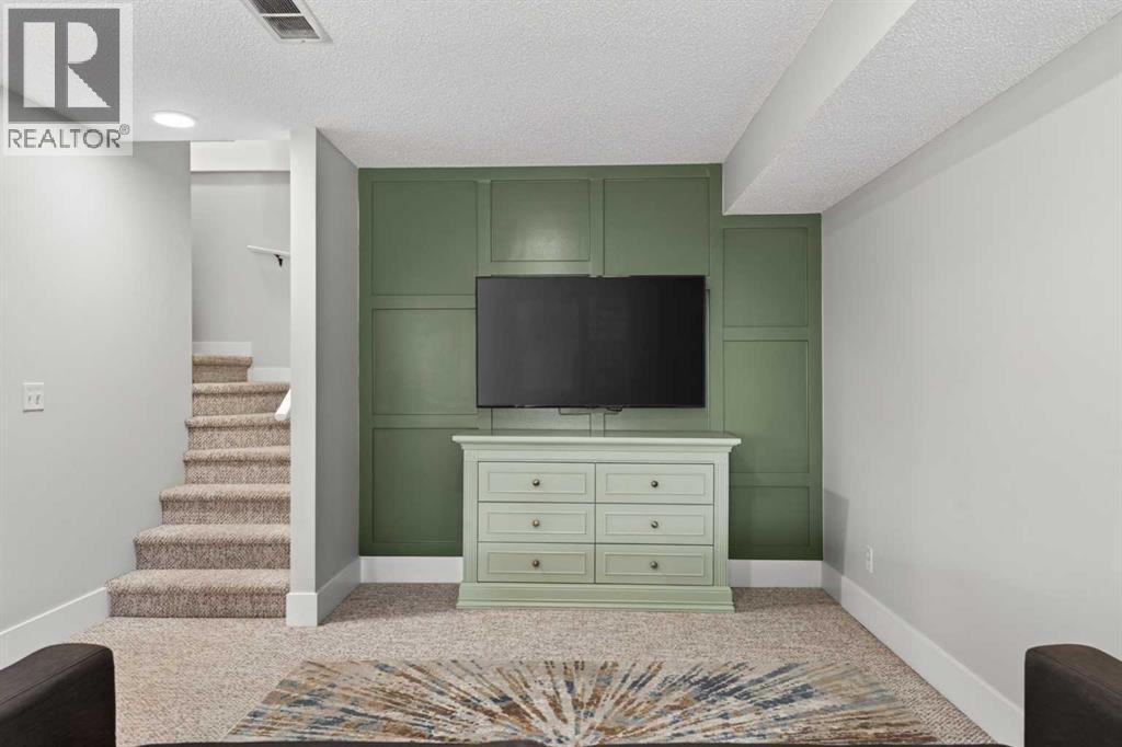 10 Somerglen Crescent SW, Calgary, Alberta  T2Y 3L6 - Photo 35 - A2302628