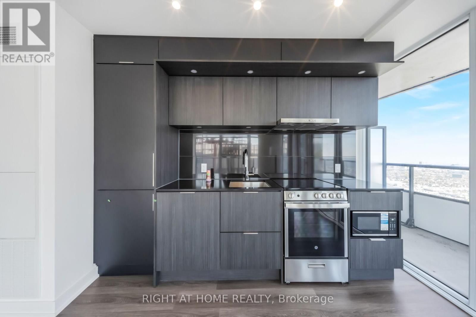 3111 - 448 Burmhamthorpe Road, Mississauga, Ontario  L5B 0R4 - Photo 15 - W13040058