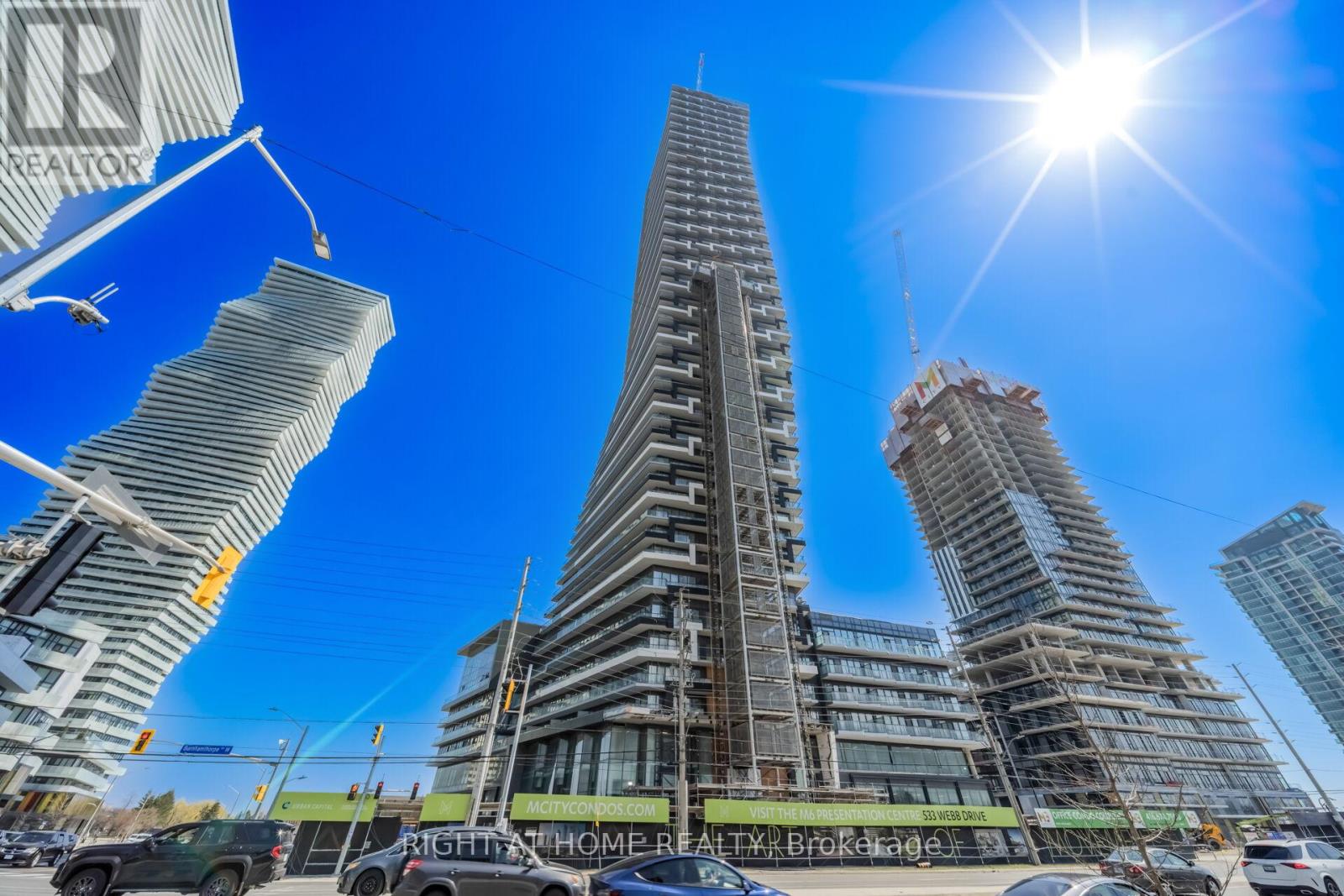 3111 - 448 Burmhamthorpe Road, Mississauga, Ontario  L5B 0R4 - Photo 3 - W13040058