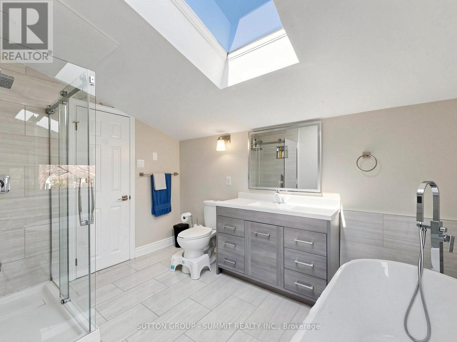 3485 Cawthra Road, Mississauga (Applewood), Ontario  L5A 2X9 - Photo 23 - W13040078