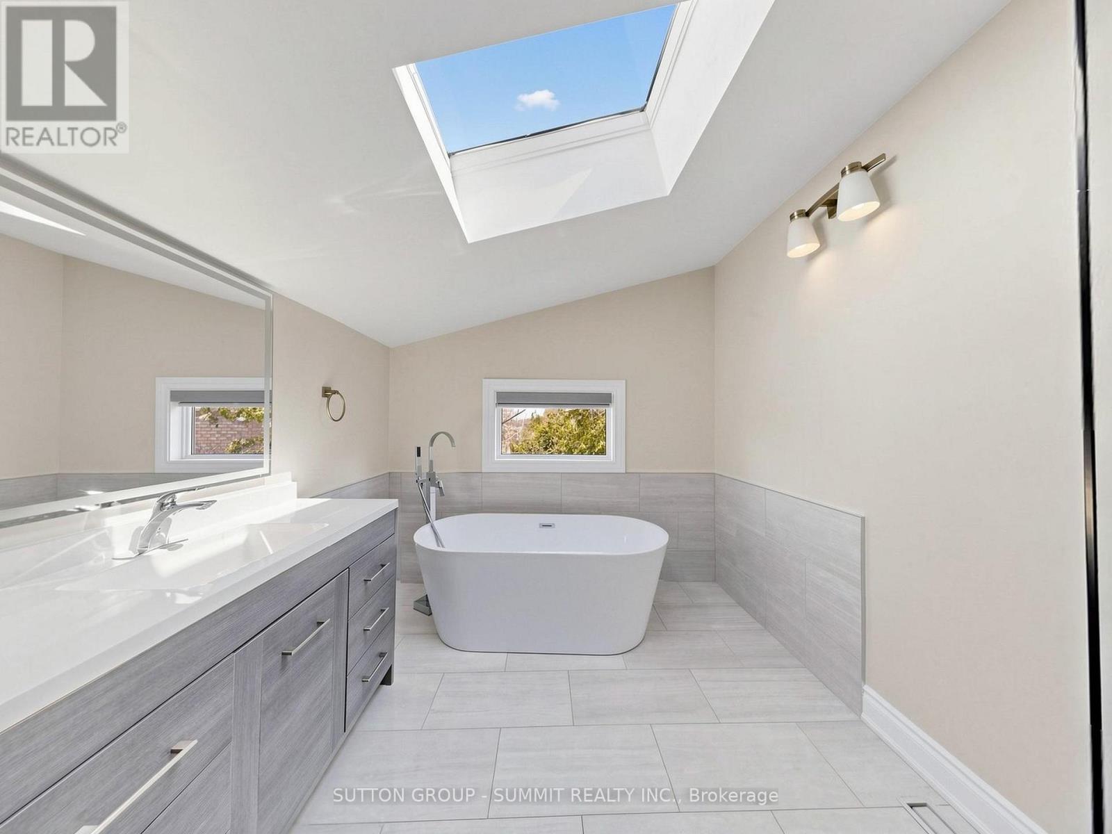 3485 Cawthra Road, Mississauga (Applewood), Ontario  L5A 2X9 - Photo 24 - W13040078