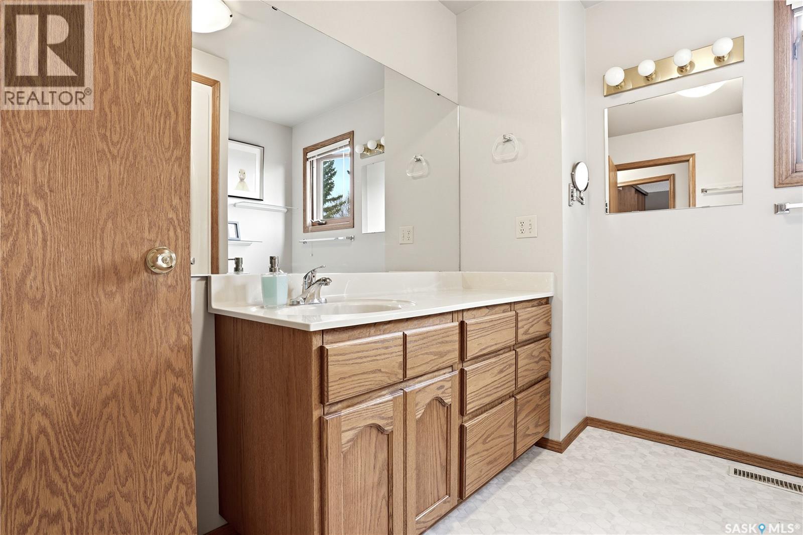 3511 Burns Road, Regina, Saskatchewan  S4V 2G4 - Photo 23 - SK033746