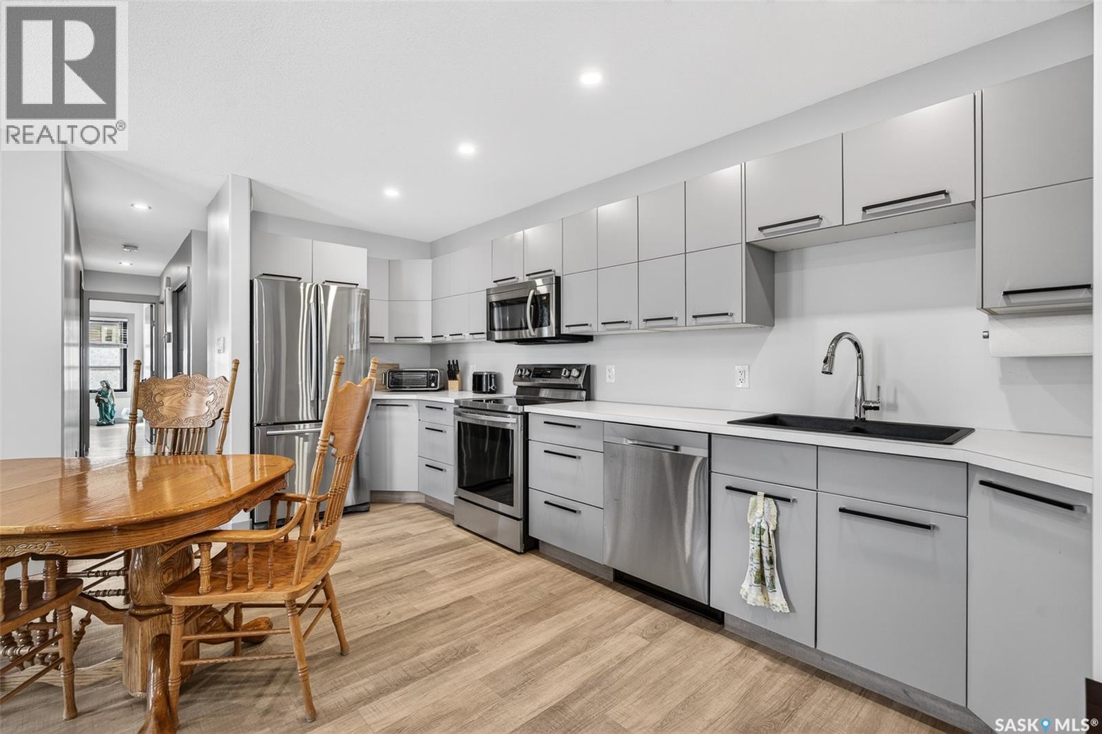 1160 Willow Avenue, Moose Jaw, Saskatchewan  S6H 1G8 - Photo 10 - SK033487